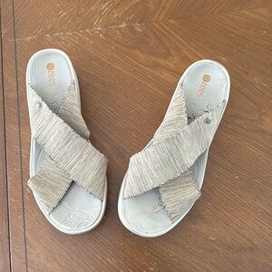 Bzees Desire Wedge Slip on Sandals size 11 Womens 41EU Cream Tan Gray